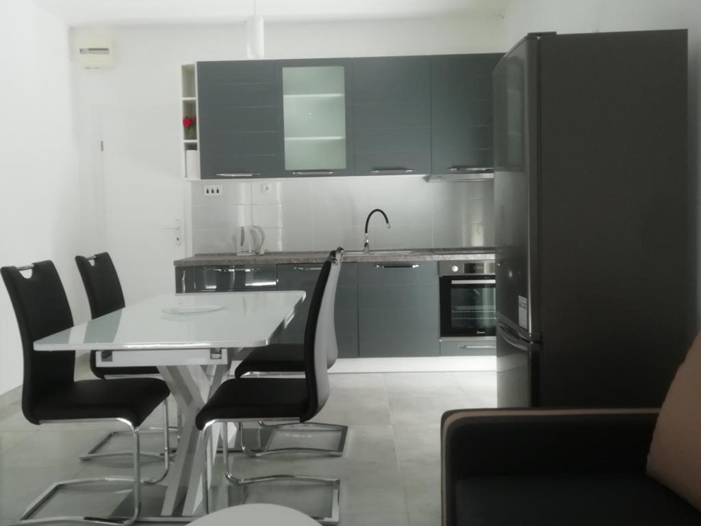 Apartment Zalo Donje Selo na Solti Luaran gambar